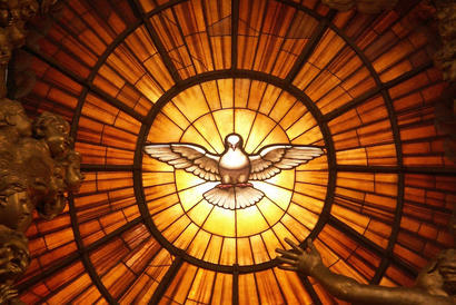 "Viens Esprit Saint en nos coeurs et envoie du haut du Ciel un rayon de ta lumière !"