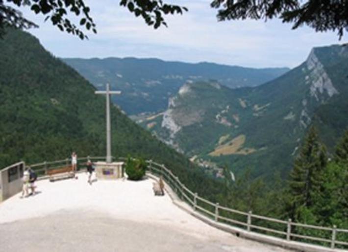 Nord Vercors Journal Paroissial de la Croix de Valchevrière Nord Vercors Journal Paroissial de la Croix de Valchevrière