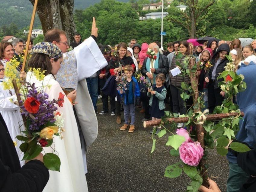 Bénédiction des croix - Jeudi 18 mai 2023 Bénédiction des croix - Jeudi 18 mai 2023
