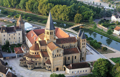 Sanctuaire Paray-le-Monial Sanctuaire Paray-le-Monial
