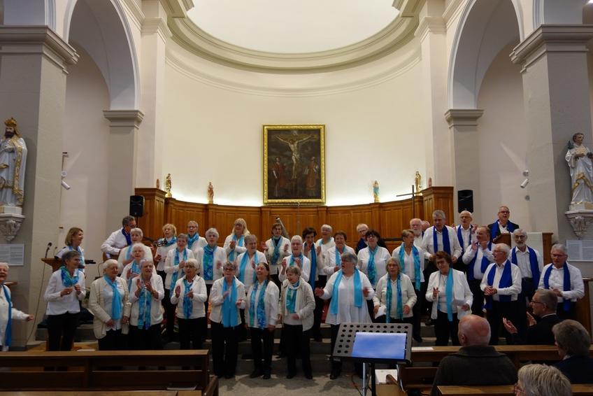 Le Choeur St Luc au complet Le Choeur St Luc au complet