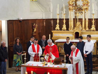 Messe de Confirmation célébrée par Mgr Guy de Kerimel Messe de Confirmation célébrée par Mgr Guy de Kerimel