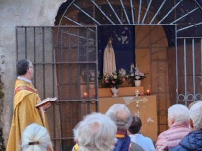 Bénédiction de la statue restaurée de la Vierge à Vaulnaveys-le-Haut Bénédiction de la statue restaurée de la Vierge à Vaulnaveys-le-Haut