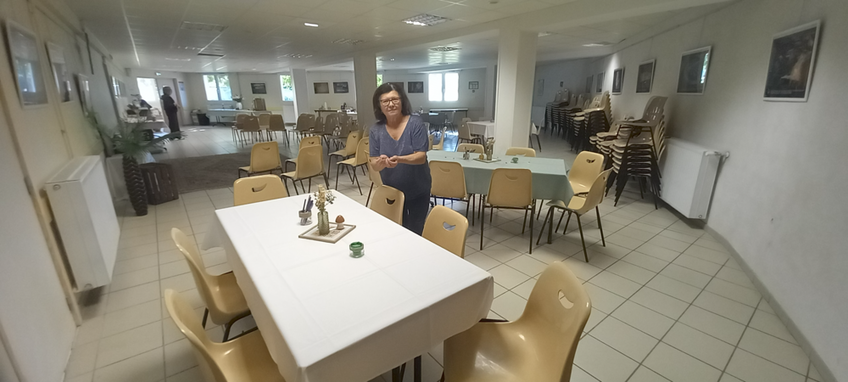 Préparation de la salle pour la soirée du mardi 7 octobre 2025 _ avec Jacqueline et  Maria Préparation de la salle pour la soirée du mardi 7 octobre 2025 _ avec Jacqueline et  Maria