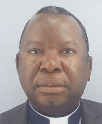 Père. Antonio DOS SANTOS TCHINDAU Père. Antonio DOS SANTOS TCHINDAU