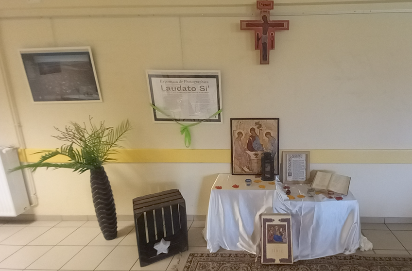 Préparation de la salle pour la soirée du mardi 7 octobre 2025 _ avec Jacqueline et  Maria Préparation de la salle pour la soirée du mardi 7 octobre 2025 _ avec Jacqueline et  Maria