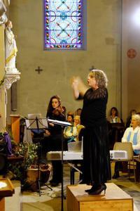 Isabelle chef des choeurs d'Adèle et Chante-Noix Isabelle chef des choeurs d'Adèle et Chante-Noix