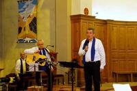 Gérard accompagné par André Gérard accompagné par André