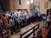 Tous les chanteurs réunis pour le final Tous les chanteurs réunis pour le final